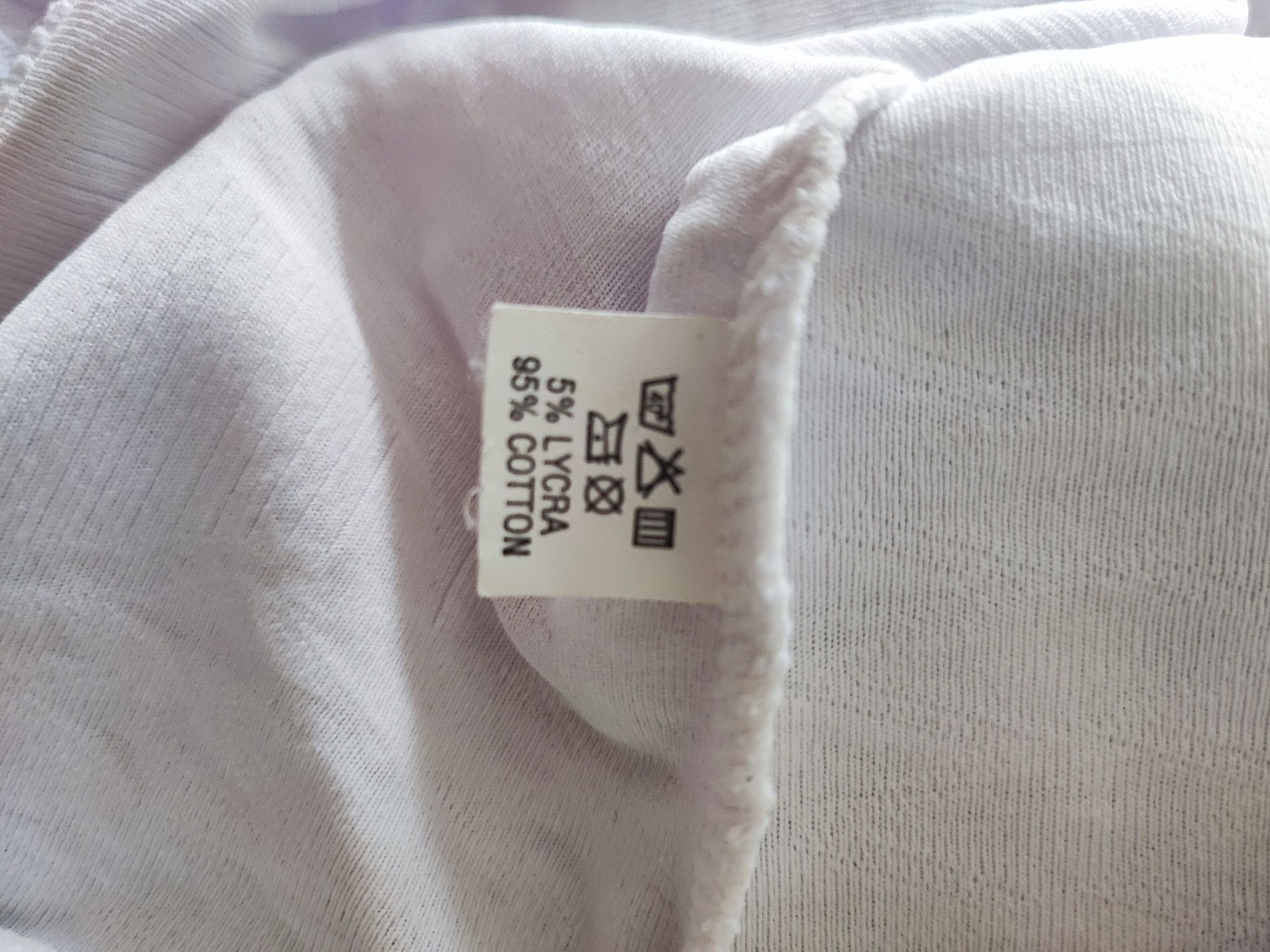 Biała bluzka z kwiatami gorsetowy krój elastyczna 42 XL na komunię