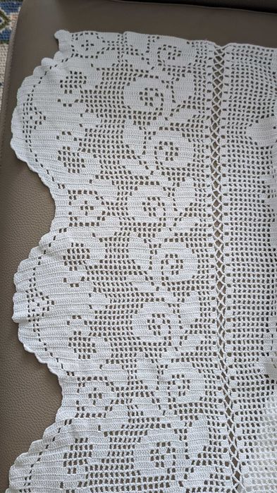 Colcha de renda branca para cama de 1.40m