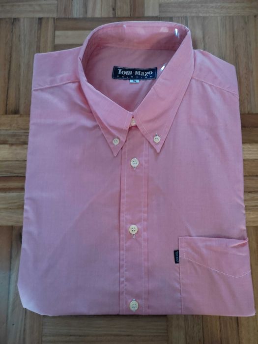 Vende-se várias camisas novas Tom-Maso