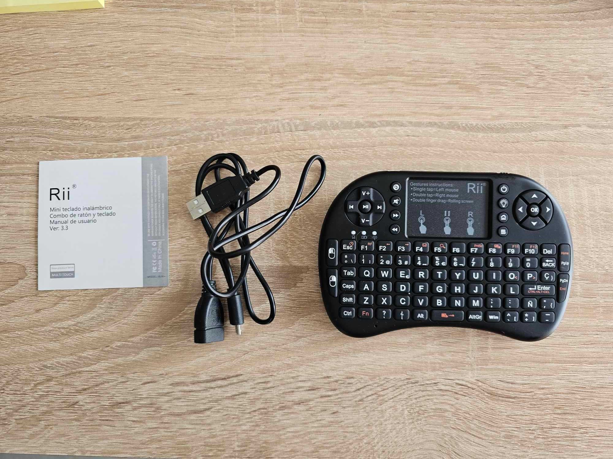 Rii Mini i8+ mini czarna klawiatura bezprzewodowa z myszą touchpada