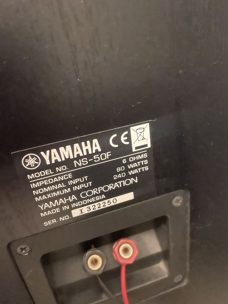 Kinodomowe Yamacha RX-V367 z kolumnami i subwoferem