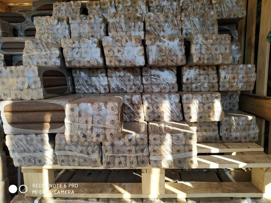 Брикети паливні Купить Руф Піні-кей Пелета Бориспіль Київ Дрова дубові