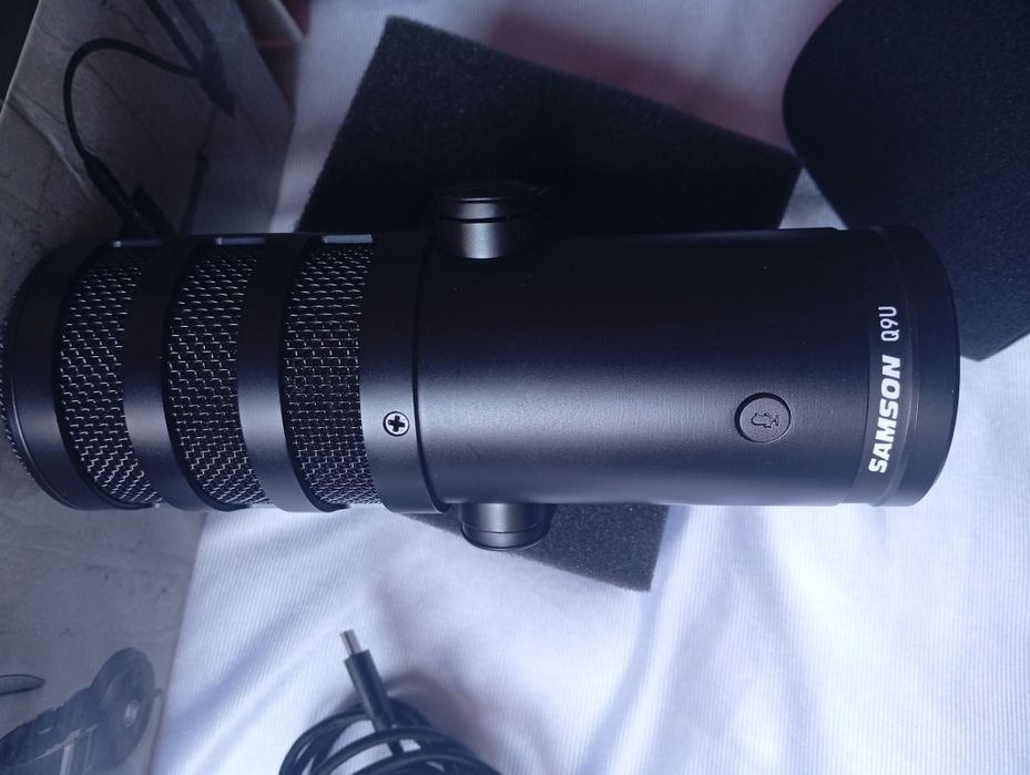 Microfone Samson Q9U podcast