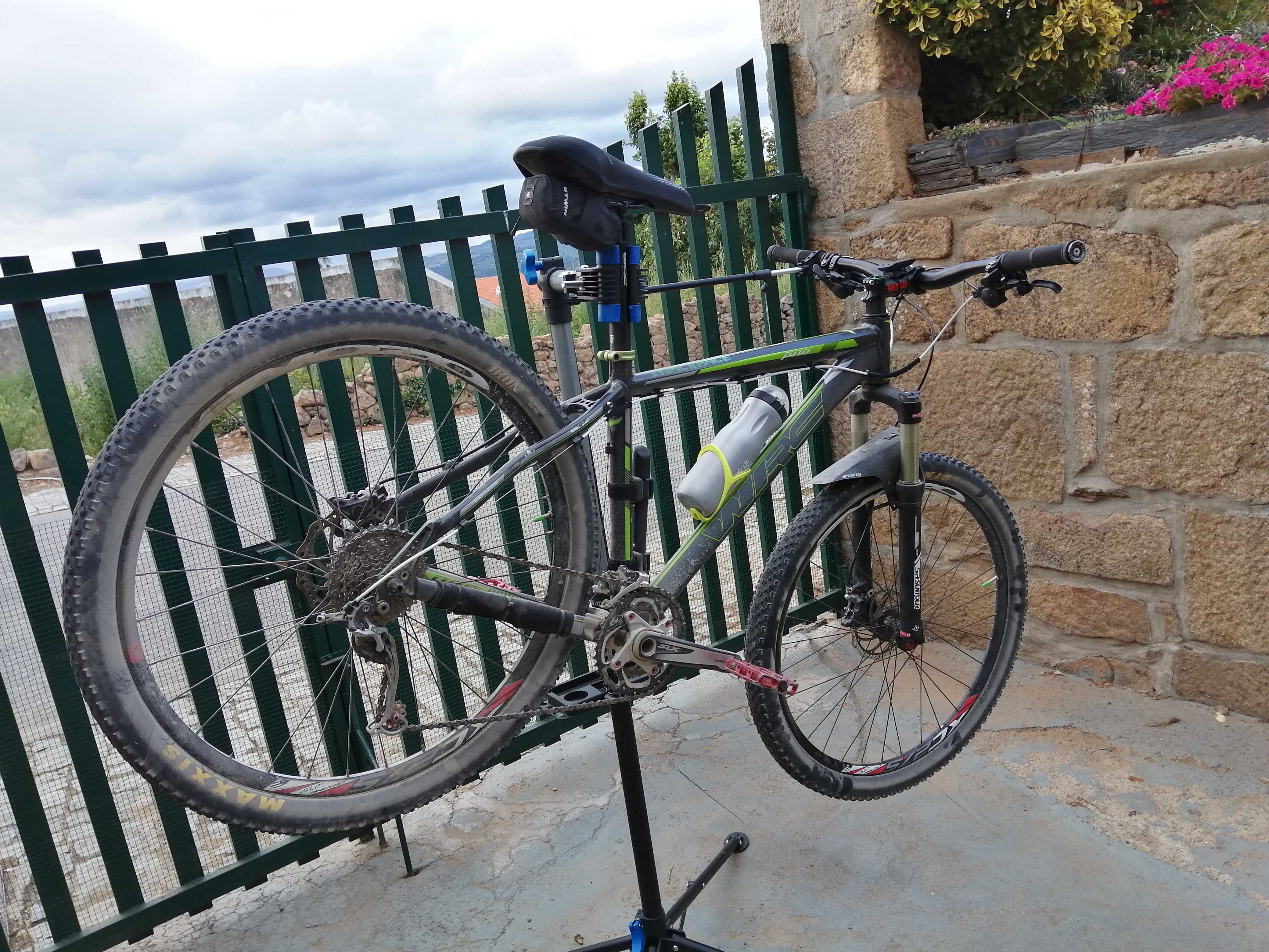 Bicicleta BTT Conor 27,5 com bom material