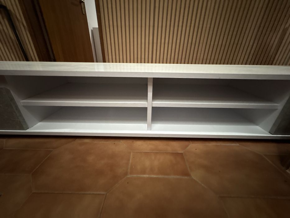 Raque para TV como novo