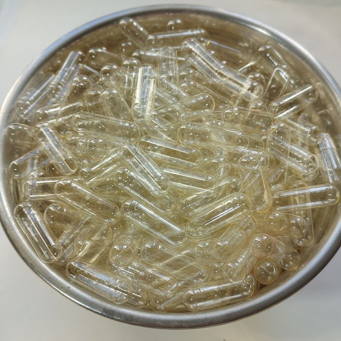 “Порожні желатинові капсули — різні розміри, прозорі та кольорові"