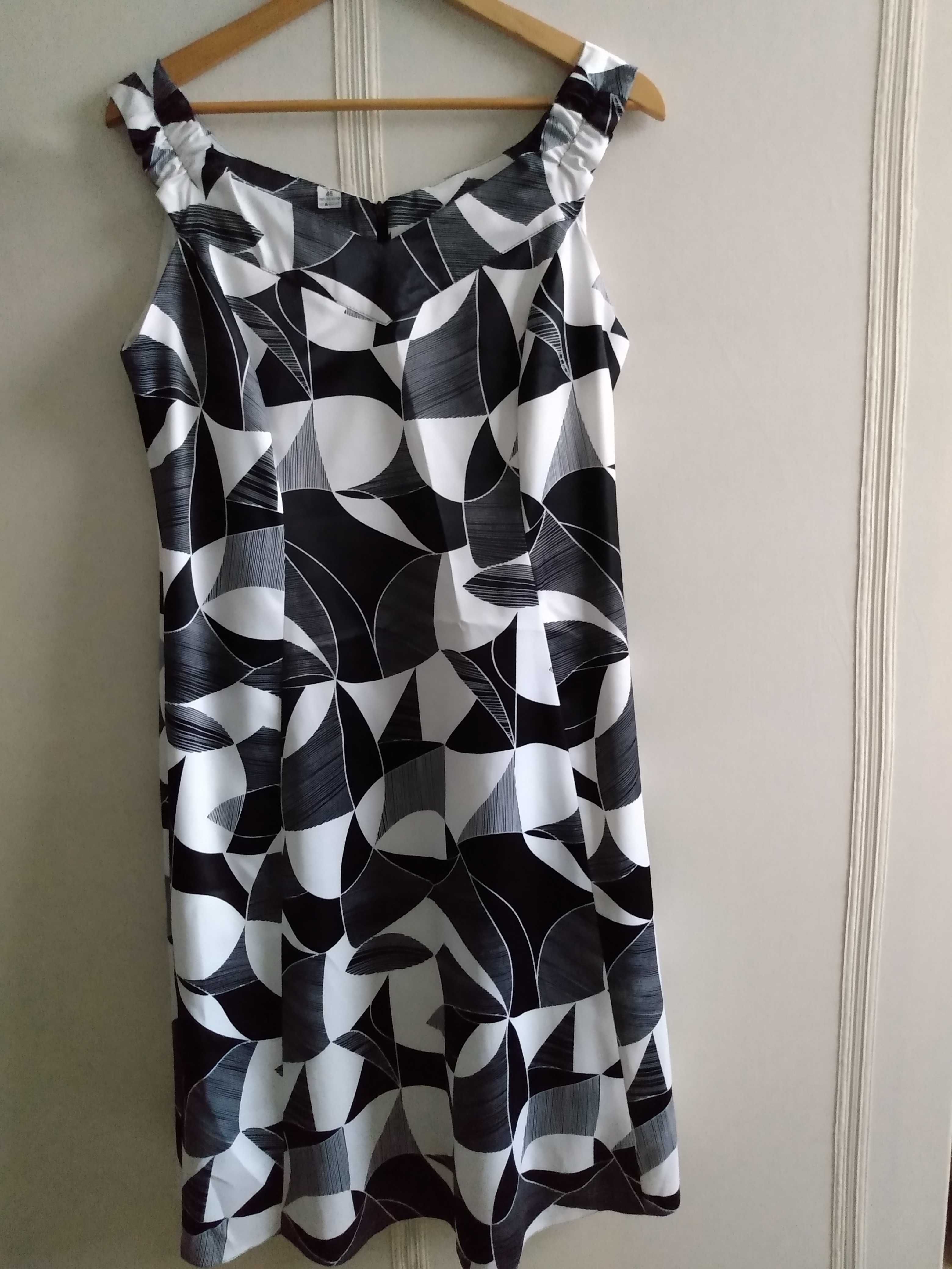 Sukienka 46 czarno biały wzór