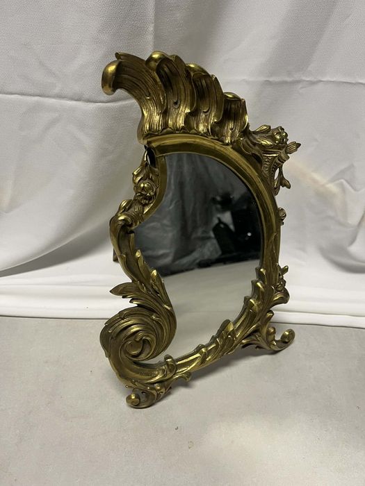 Mosiężne stojące lustro