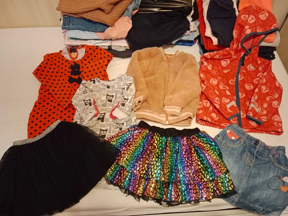 Zestaw paka ubrań  98-104 (55 sztuk)