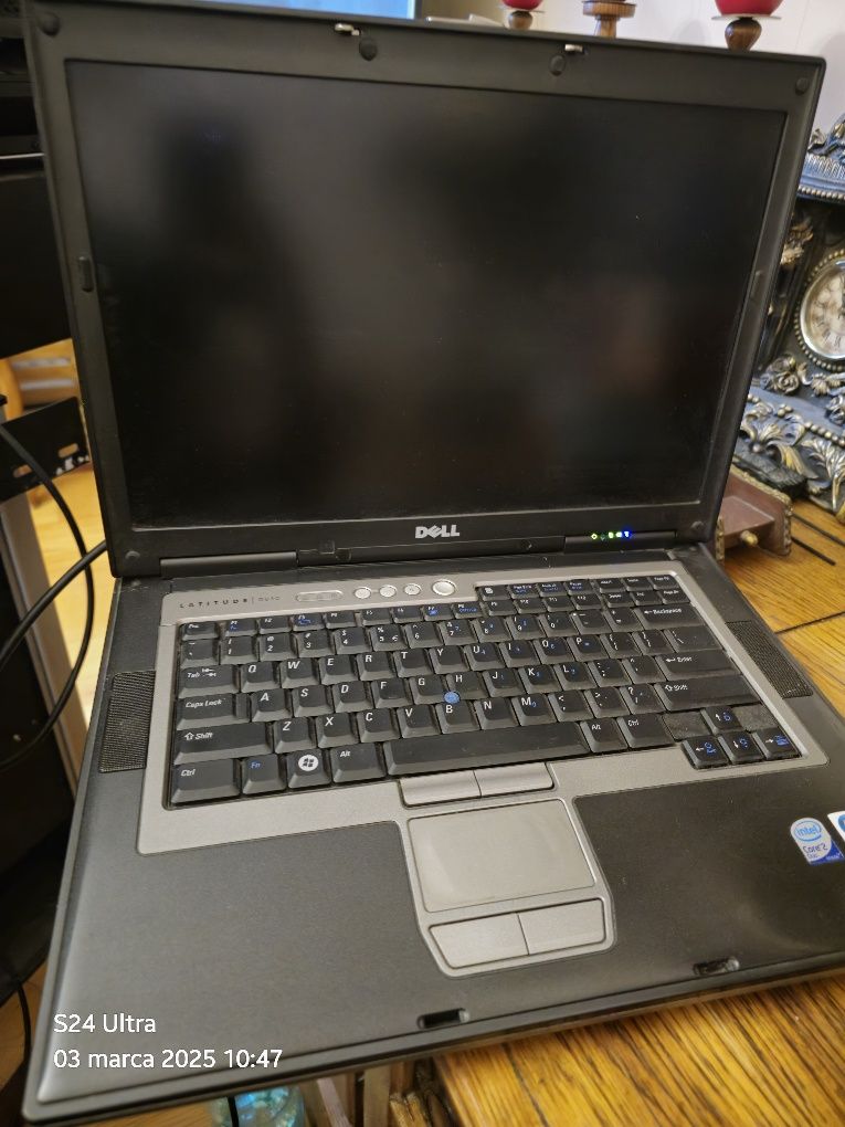 Telewizor do prezentacji  Tandberg 3000 MXP plus stojak