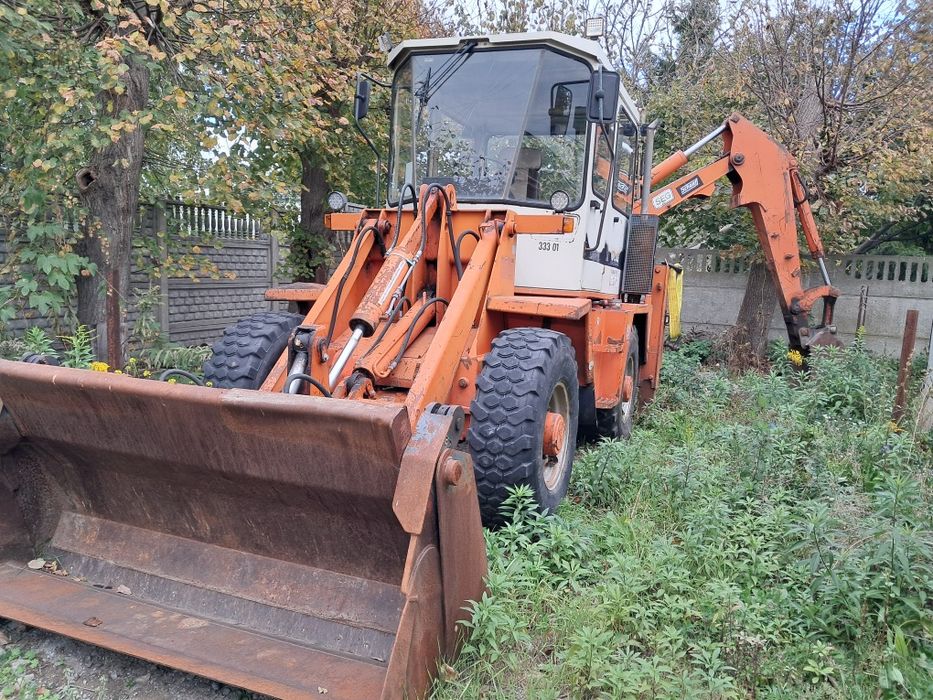 Sprzedam koparko- ładowarkę SCHAEFF SKB 902