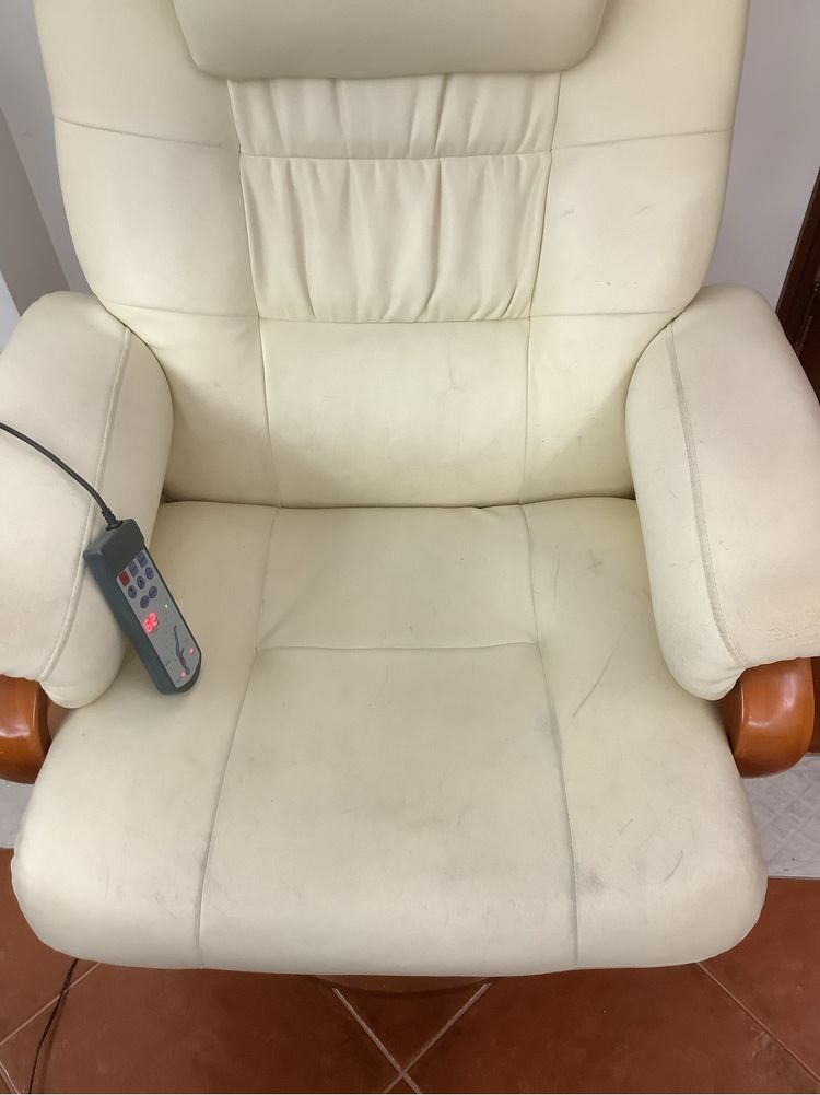 Cadeirão elétrico de massagem com aquecimento e descansa pernas
