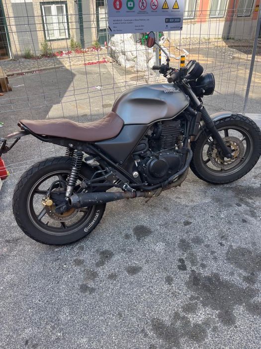 CB500 caferace ; mota com motor inpecavel .