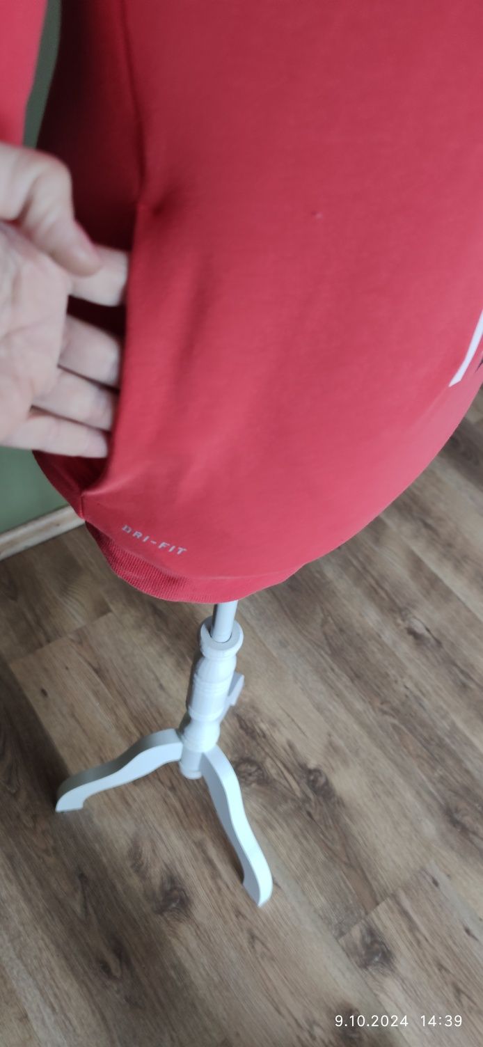 Koralowa bluza nike rozmiar xs