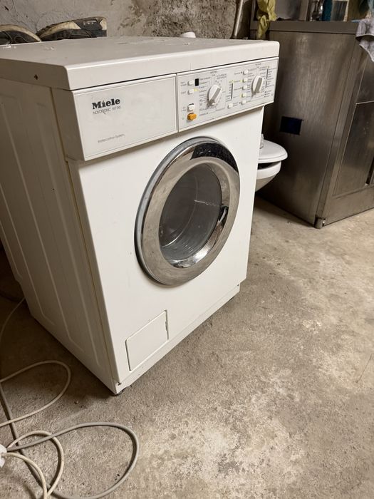 Witam sprzedam sprawna pralke firmy Mielec