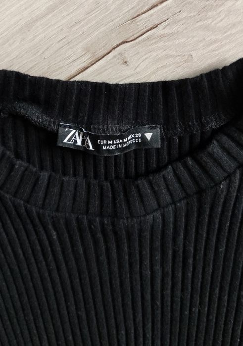 Dzianinowy krótki sweterek Zara