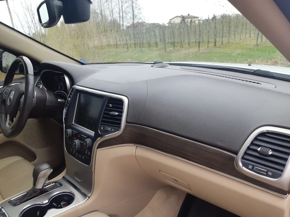 Jeep grand cherokee lift 3.6 automat overland