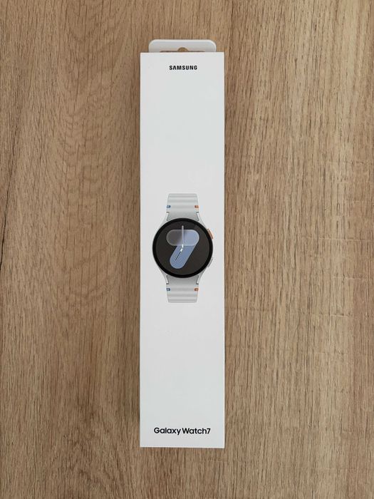 Pack Samsung Galaxy S25 Ultra 256GB + Watch 7 + Buds 3 Pro + Extras