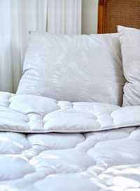 Nowy zestaw: kołdra i poduszka antyalergiczna Tulka Smuxee-kolor biały