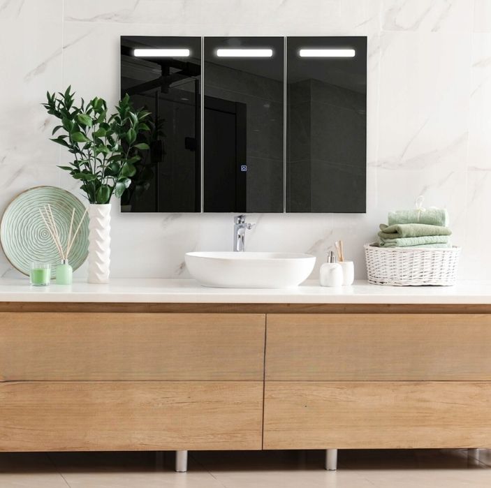 Szafka z lustrem LED, dotykowy przełącznik, 3 drzwiowa, biała