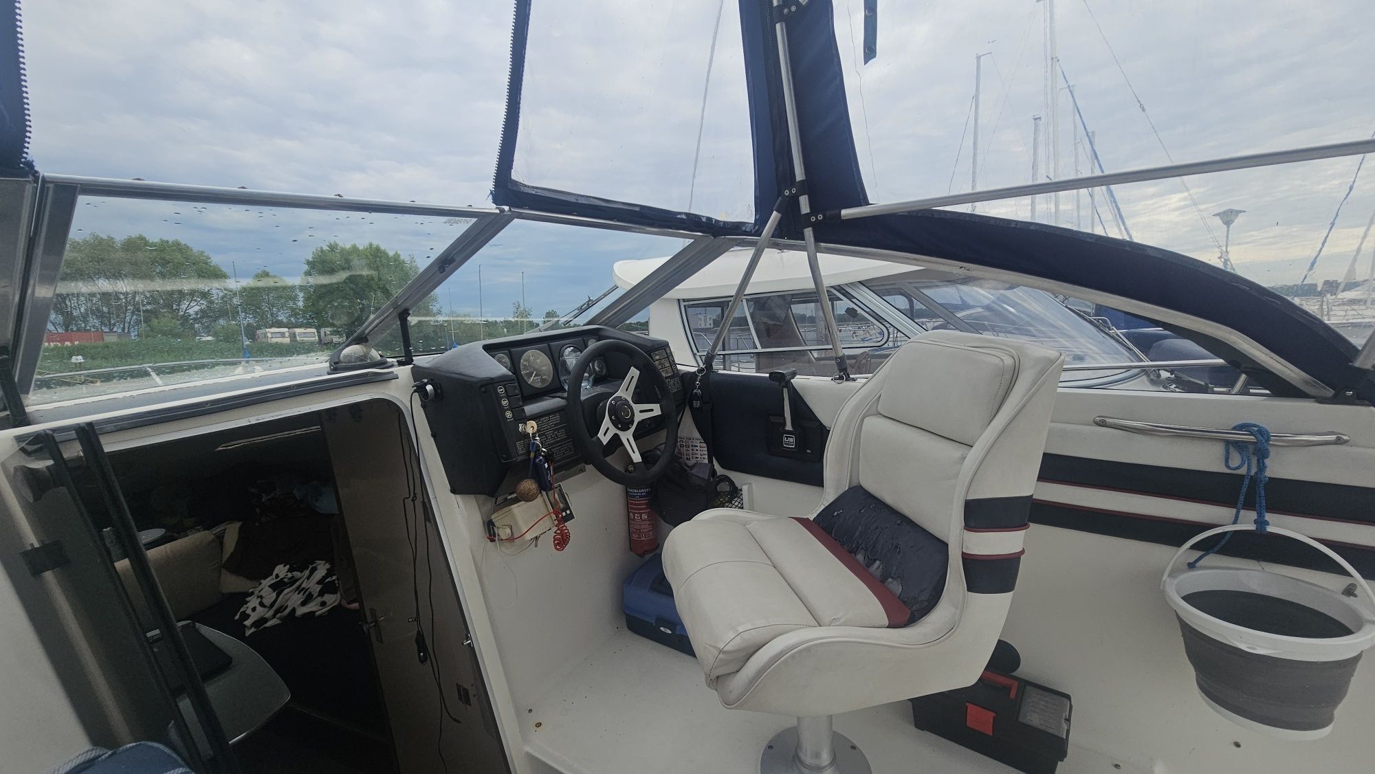 Motorówka Jacht Bayliner 2255 Sunbird 5,7