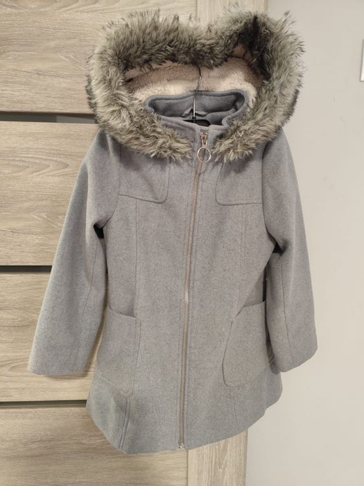 Elegancki płaszczyk dla dziewczynki 122/128