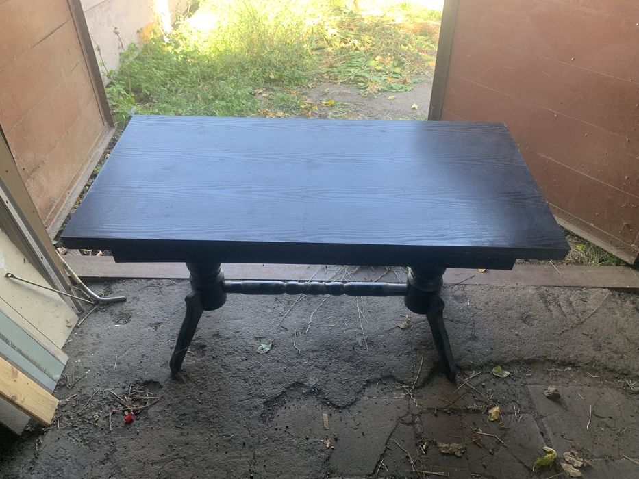 Продаю гарний стіл