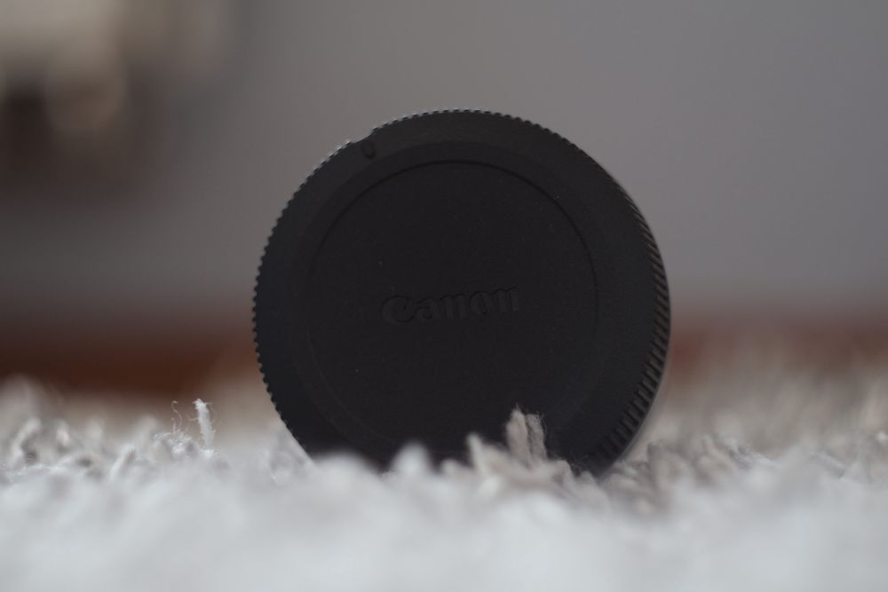 Obiektyw szerokokątny Canon Rf-S 18-45