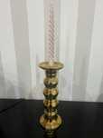 Veleiro dourado com detalhe