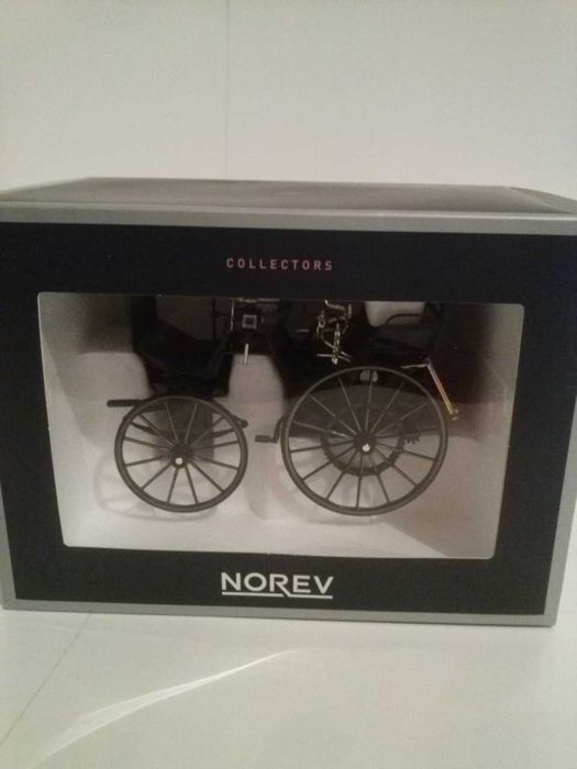 Miniatura de Carro da escala 1.18