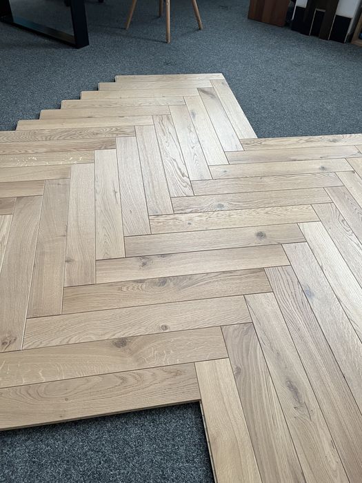 Podłoga Jodełka K. Dąb Rustic 14x90x600mm, 4faza, OlejUV BRESLAU x2