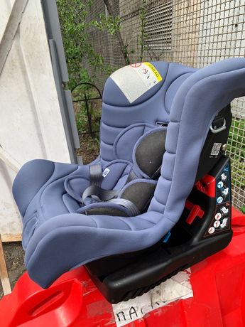 Детское кресло в автомобиль, автокресло Chicco 0-4 года