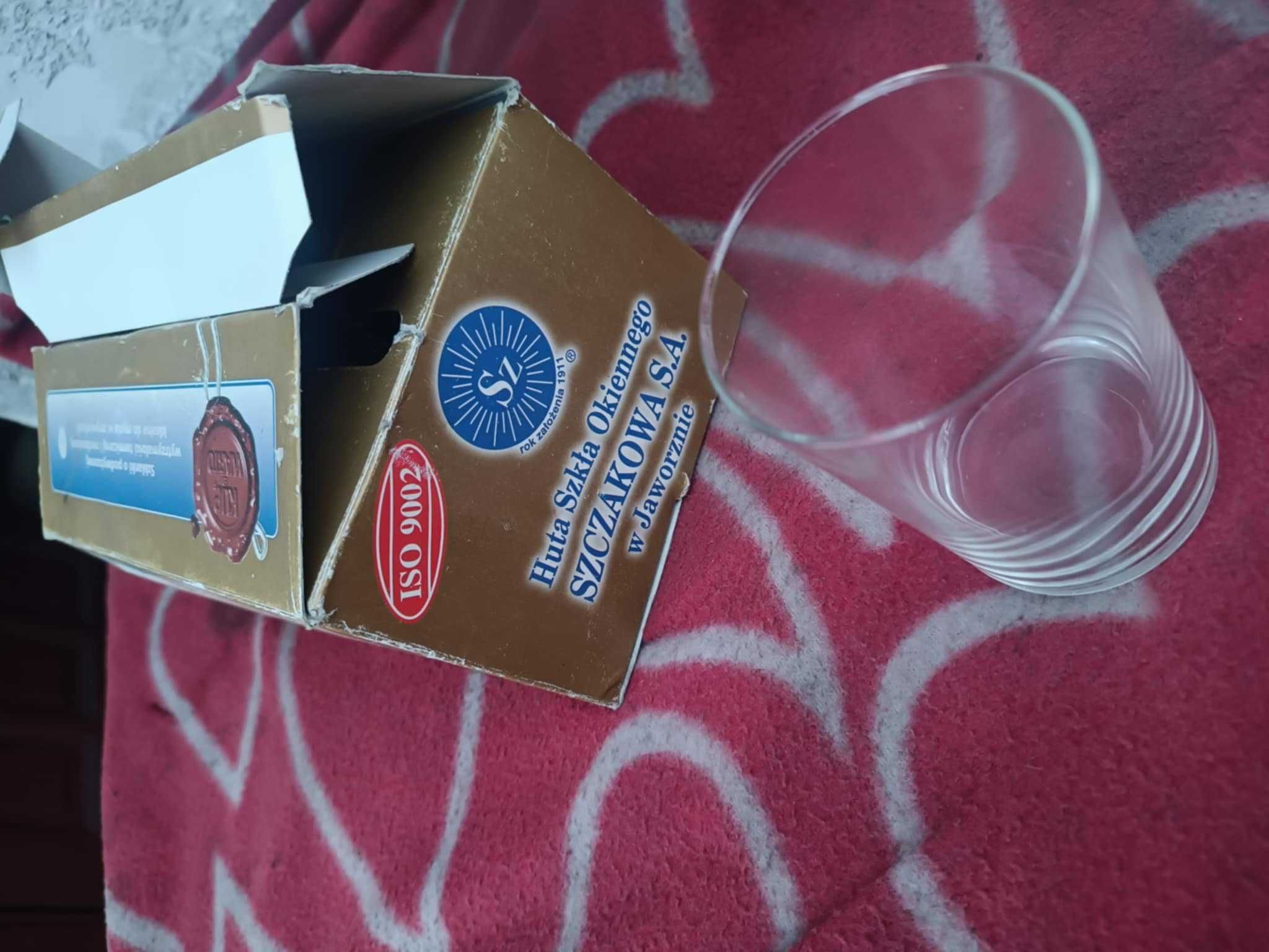 Szklanki nowe 6 szt. w pudełku, Huta szkła Szczakowa