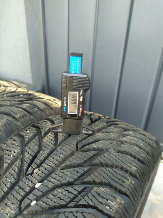 Комплект скатов 205/60 R16 Petlas Glacier W661 зима