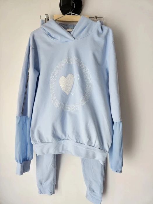 Jasnoniebieski baby blue zestaw bluza z kapturem i spodnie By o la la