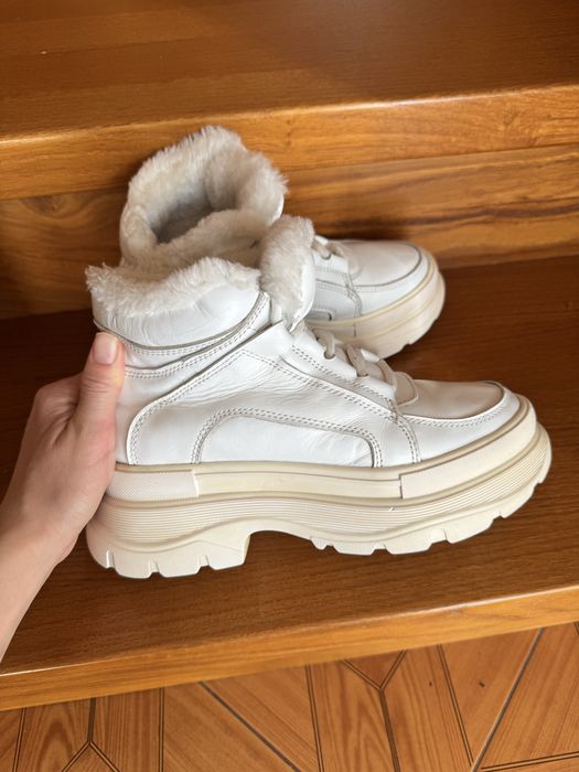 Зимове/жіноче/шкіряне взуття/37 розмір