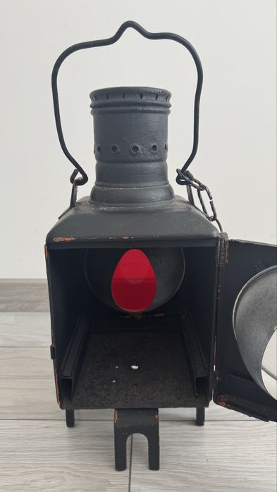 Stara niemiecka lampa kolejowa
