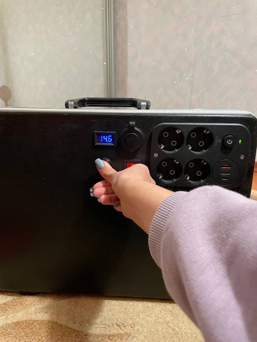 Мобильная универсальная зарядная станция