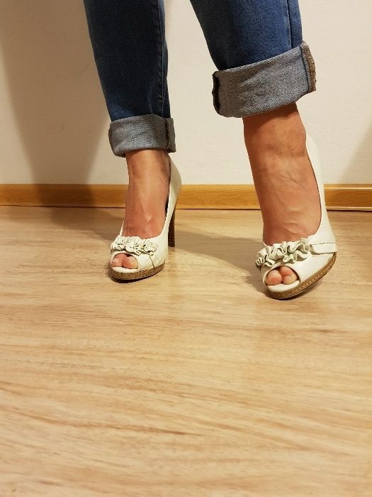 Buty szpilki białe
