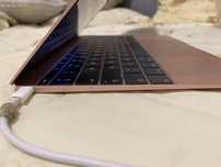 2 MacBooks 2016 e 2018
