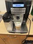 Ekspres do kawy delonghi magnifica  22.360 capupuccino automatyczny