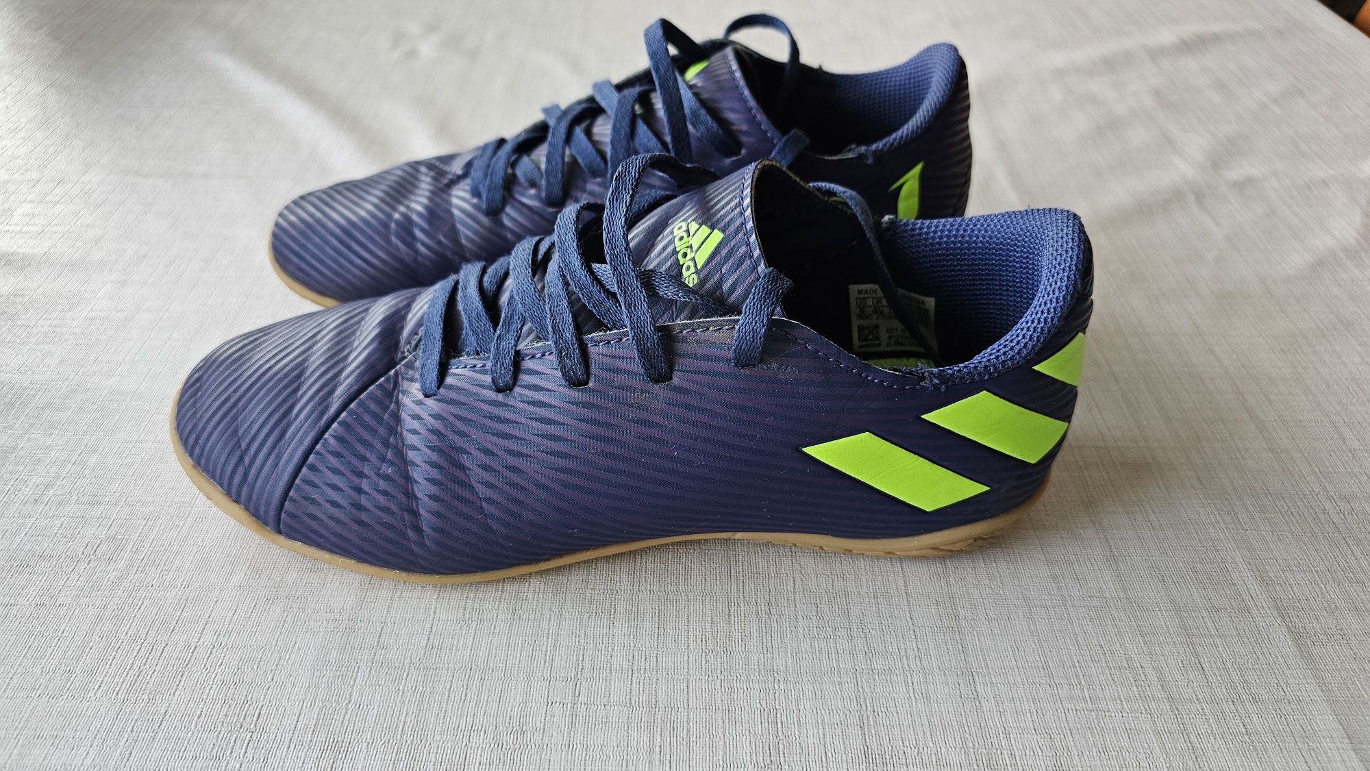 Buty sportowe halówki Adidas 37,5