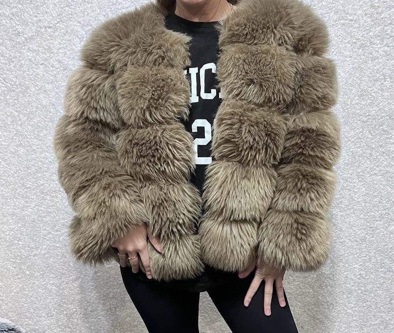 Шубка жіноча