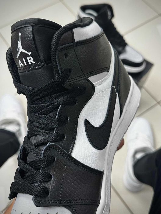 Кроссовки Мужские Найк Air Jordan черно бело серые Nike кожаные