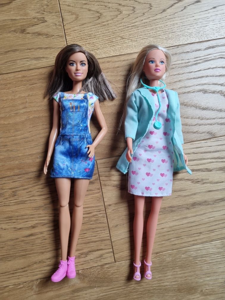 Lalka Barbie inna lalka lekarka