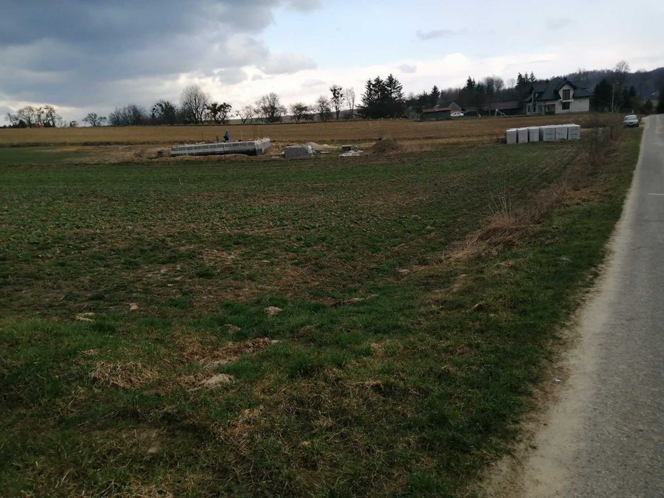 Atrakcyjna działka 15 arów z mediami przy zalewie Krynice!