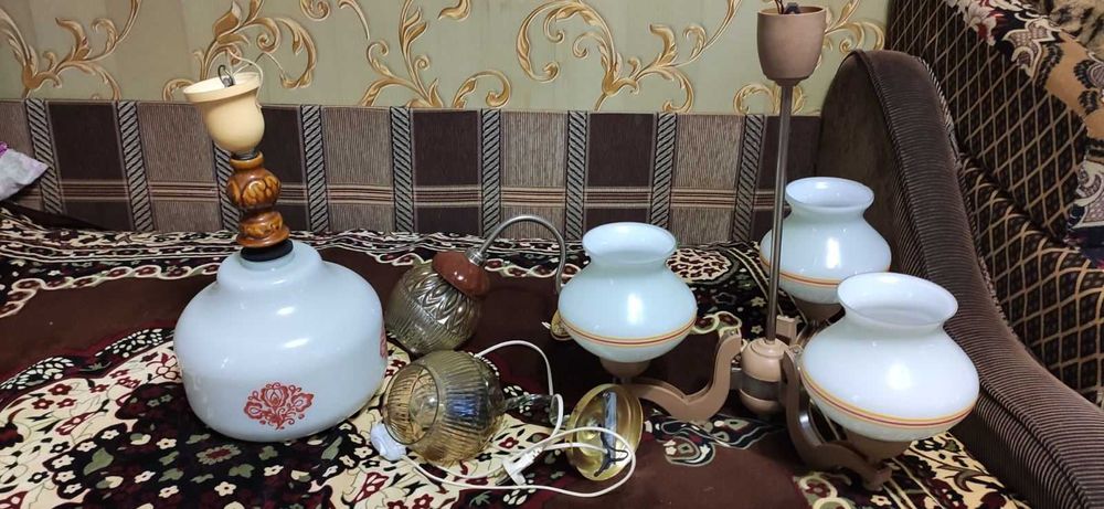 Набор люстр, лот плафонов, бра, светильники ссср