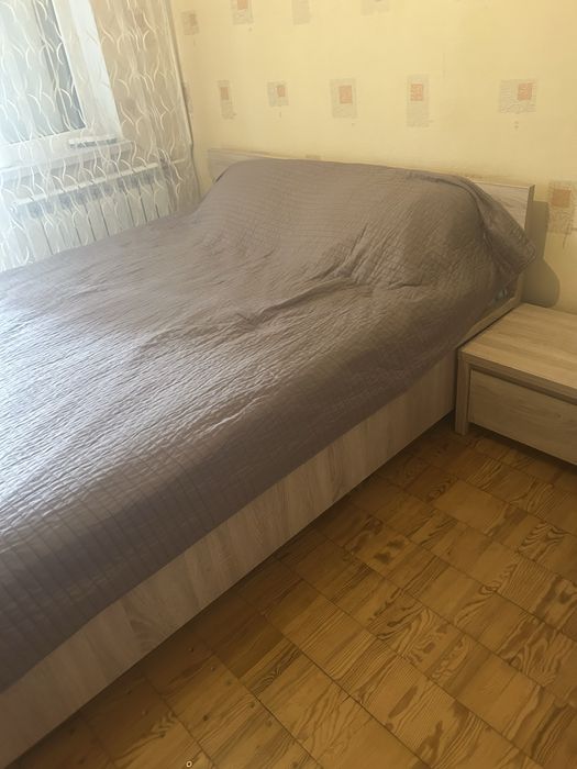 Ліжко 1,60 на 2,00 плюс матрац зима-літо