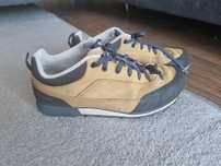 Buty Decathlon Arpenaz 500 r. 40 skóra