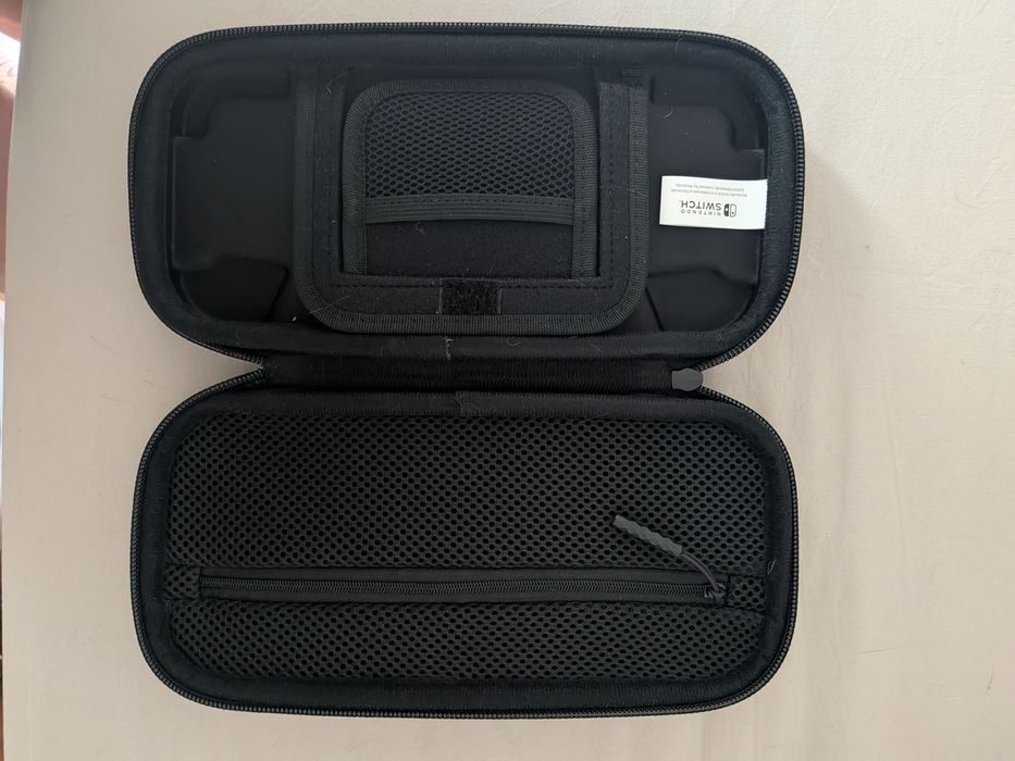 Capa de Transporte PDP Deluxe Nintendo Switch Glow in the Dark